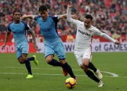 开云体育官网-埃瓦尔主场逼平对手，稳固中游位置的简单介绍