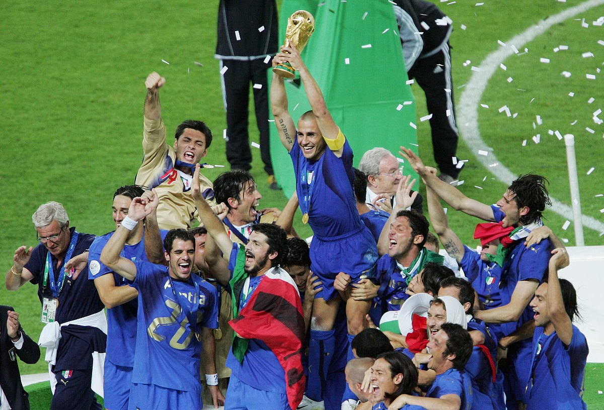 匈牙利队在欧洲杯赛场上展现出色，晋级下一阶段的简单介绍