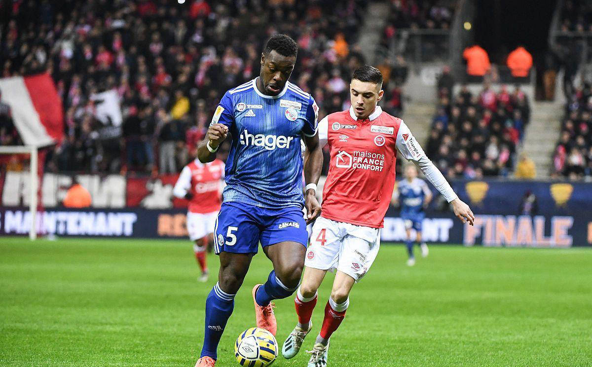 关于卡昂主场失利，球队争冠形势岌岌可危的信息