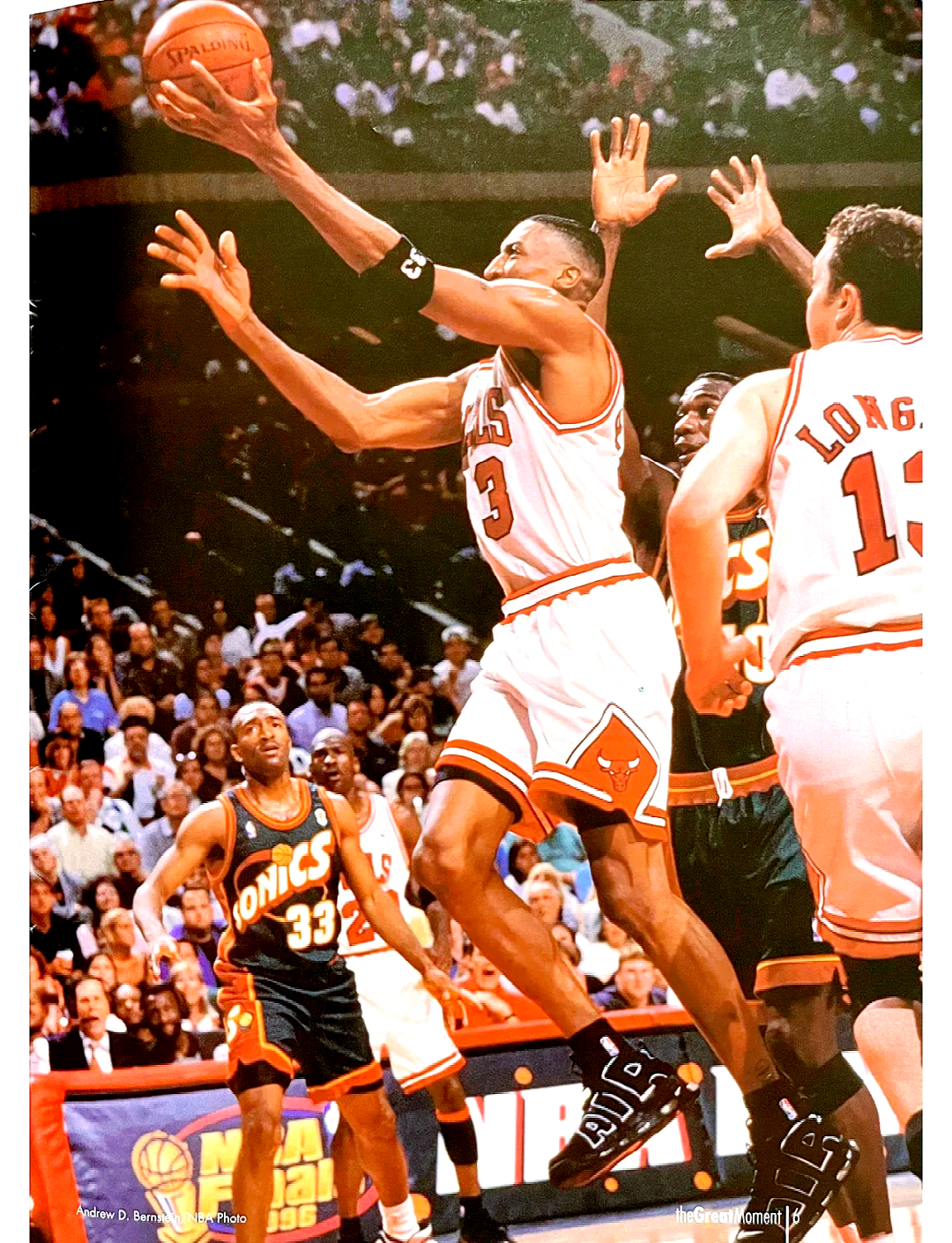 乔丹在香港的比赛中夺冠 乔丹在香港的比赛中夺冠