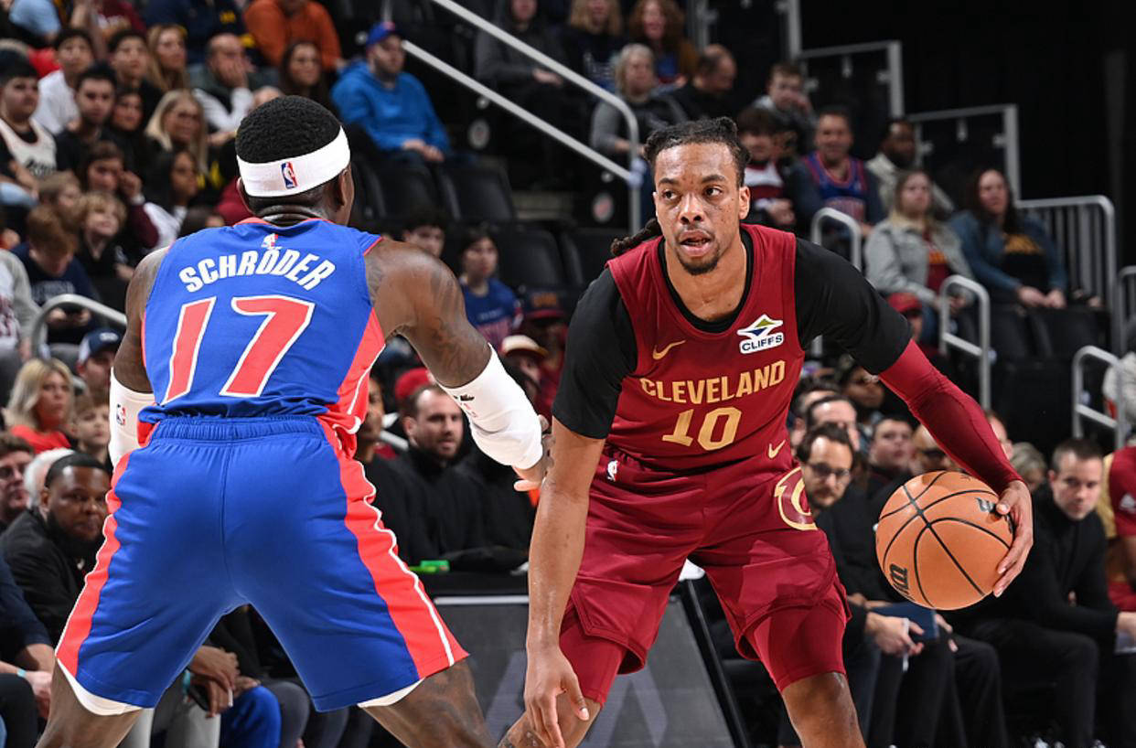 爵士凭借米切尔的出色表现，击败国王的简单介绍