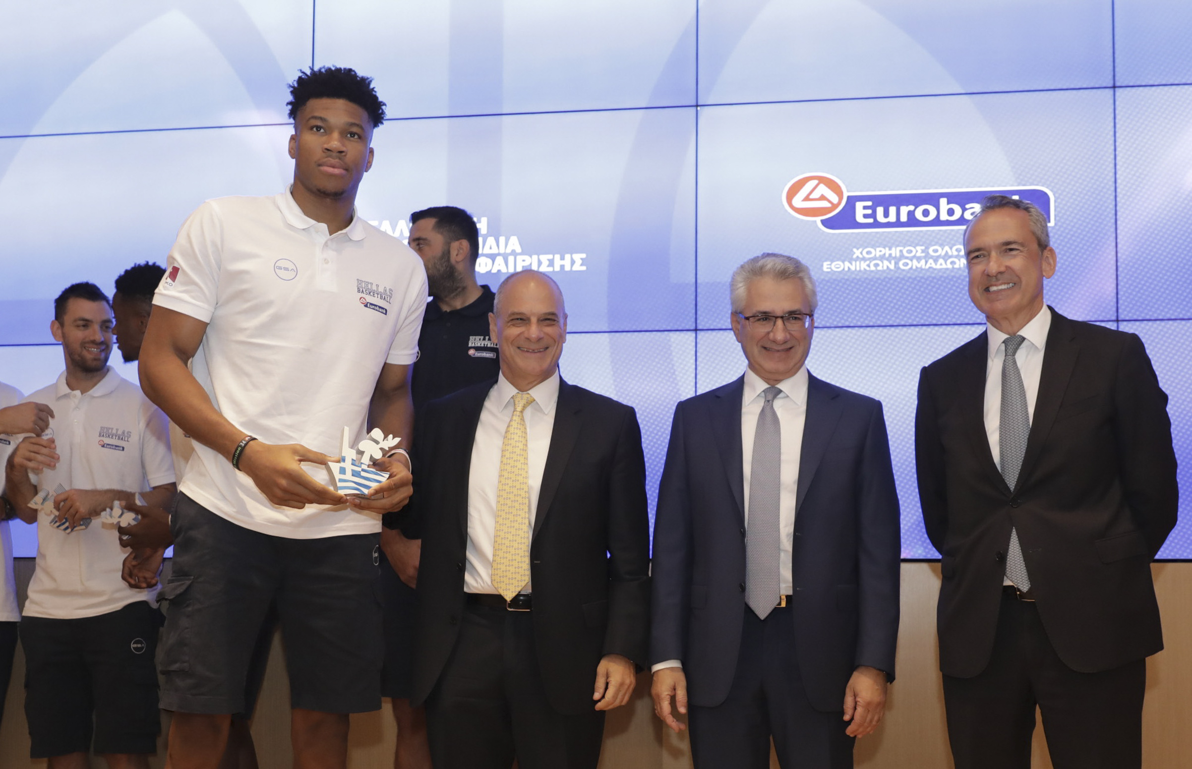 欧洲篮球明星比赛：希腊球员斩获最有价值球员奖的简单介绍