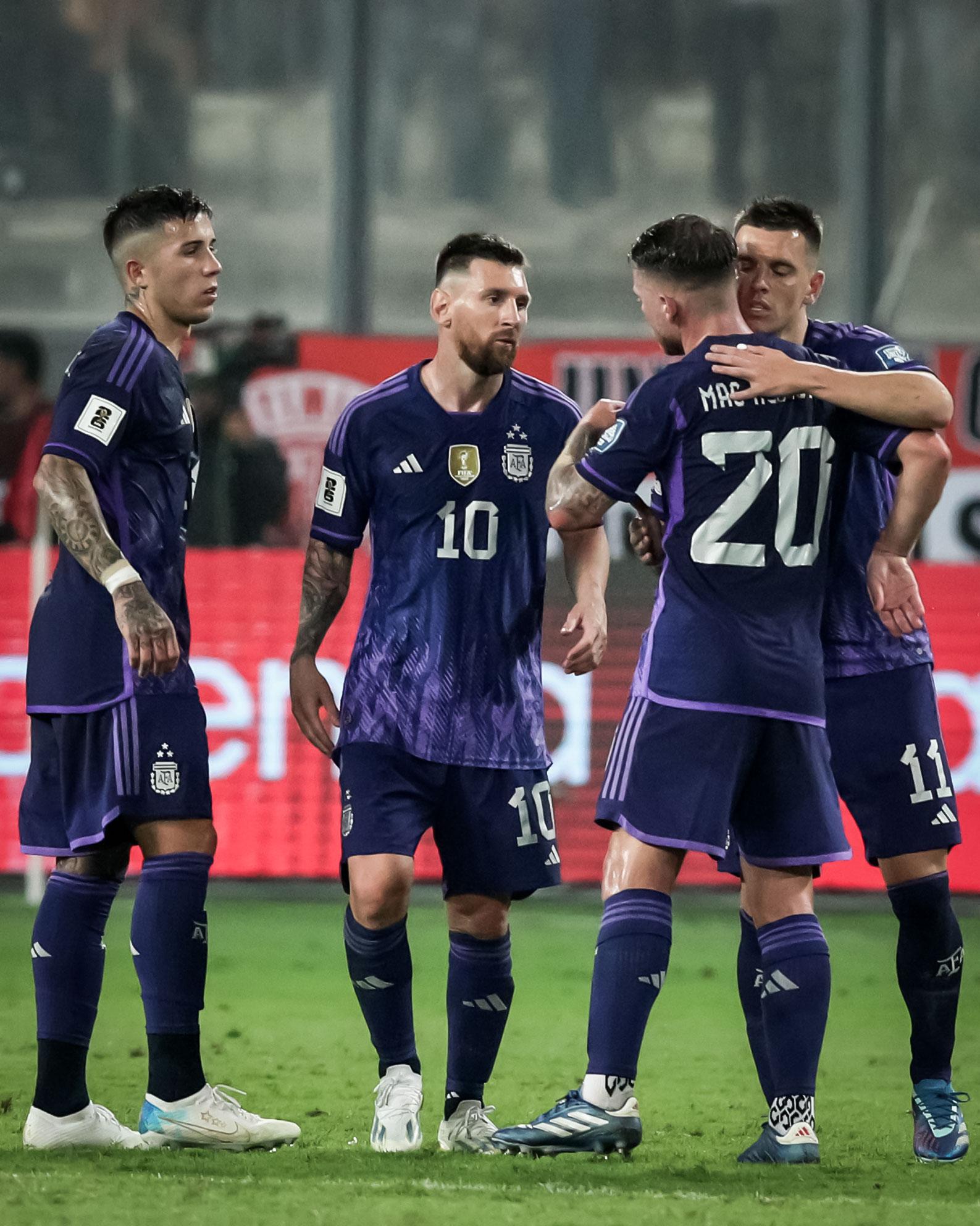 梅西高效出击,带领球队获胜晋级 梅西高效出击,带领球队获胜晋级