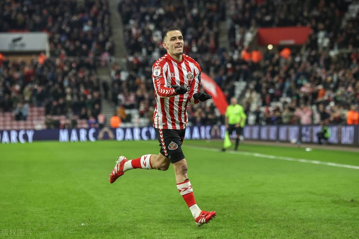 利兹联将对阵瓦伦西亚，谁能在场上取得优势？的简单介绍