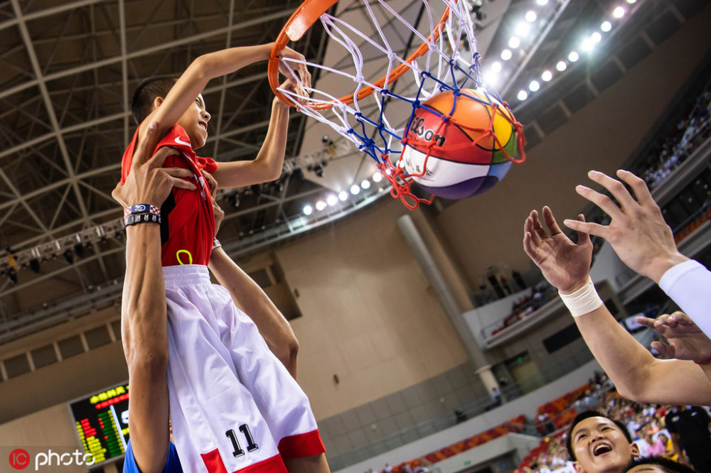 都灵球员举行慈善活动展现社会责任的简单介绍