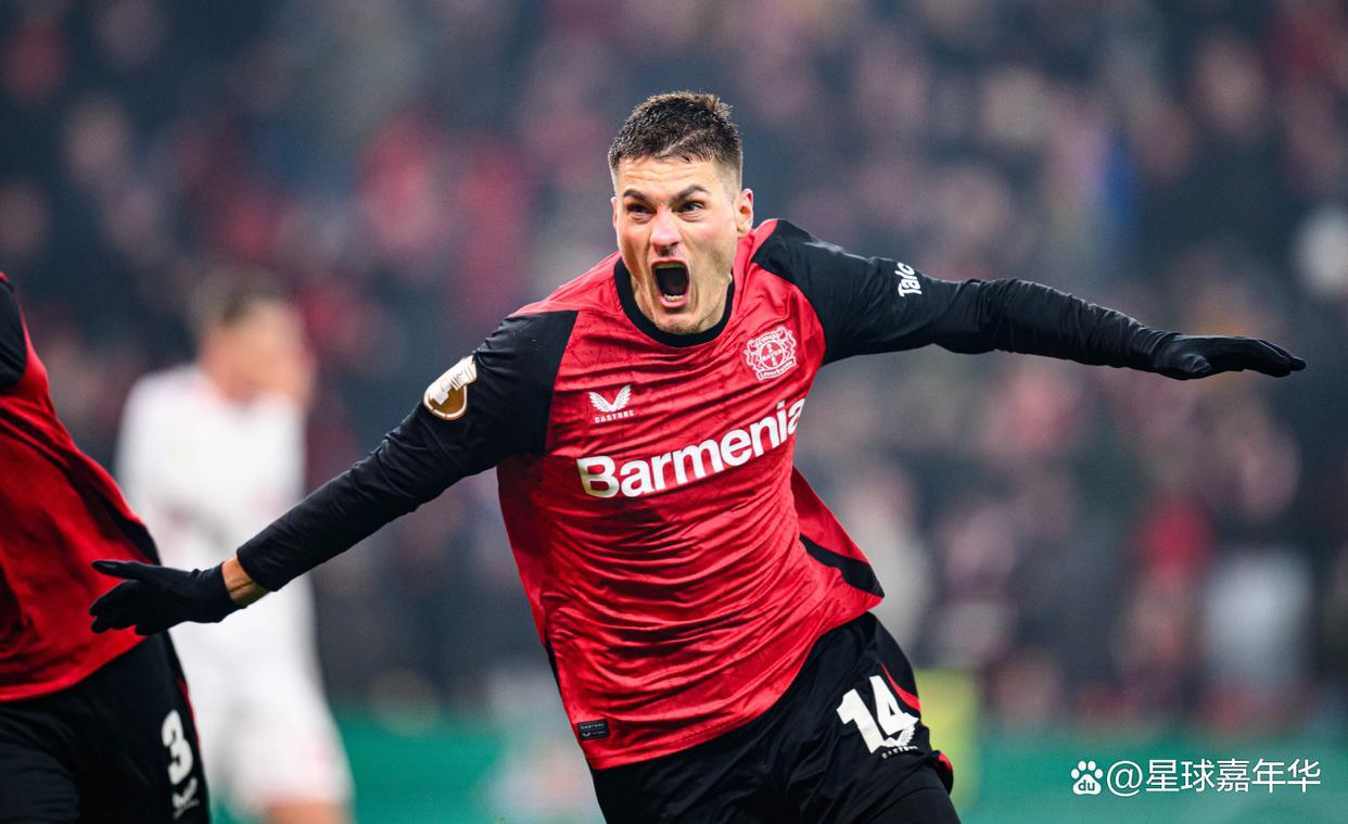 包含沃尔夫斯堡队赢得胜利，锁定积分榜前列的词条