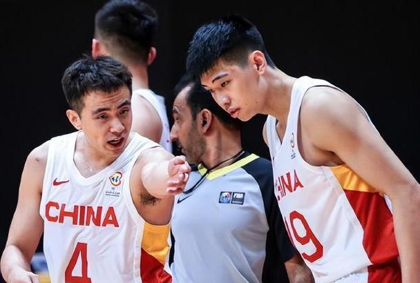 青海男篮团结一心，赢得关键比赛