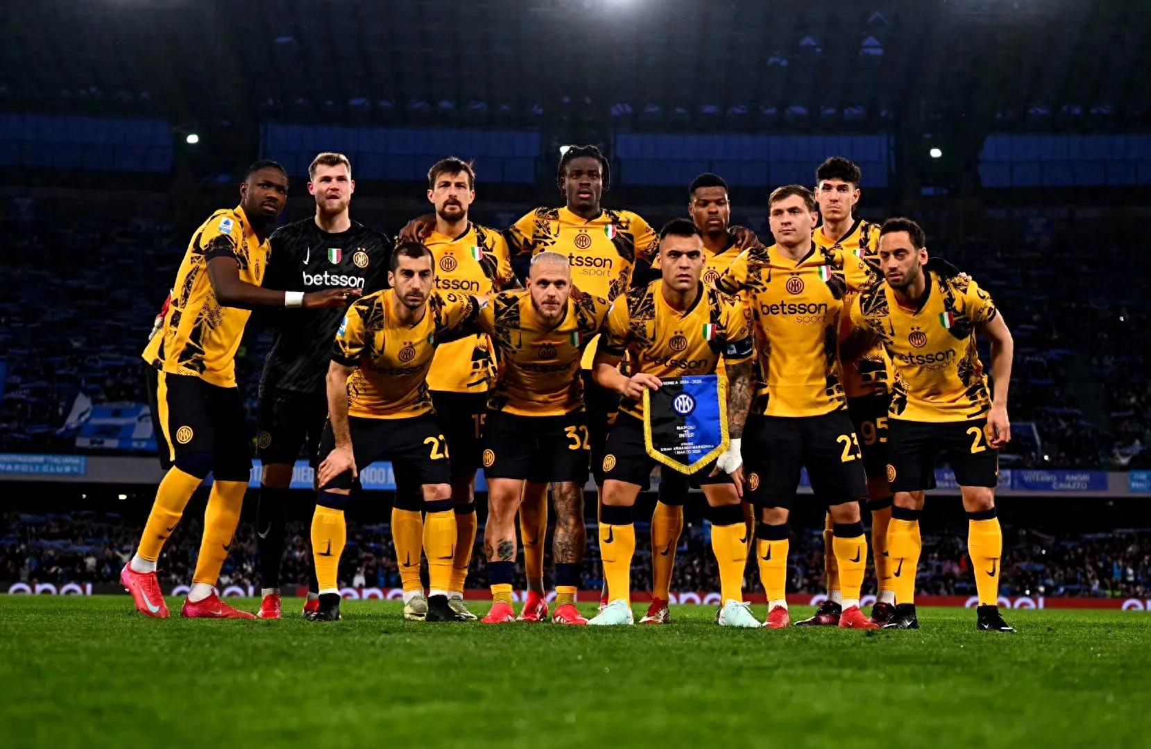 意甲球队飘扬胜旗,上演惊心动魄传奇 意甲球队飘扬胜旗,上演惊心动魄传奇