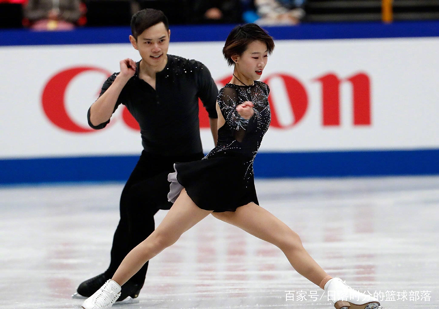 花样滑冰黑马尽显风采,完美演绎金牌成就 花样滑冰黑马尽显风采,完美演绎金牌成就