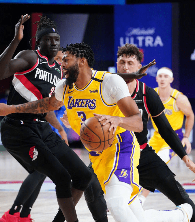 湖人队体能下降!需调整训练计划 湖人队体能下降!需调整训练计划