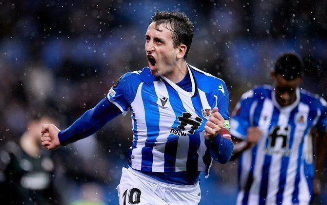 包含巴西翻盘中国,奥亚尔萨瓦尔点燃赛场的词条 包含巴西翻盘中国,奥亚尔萨瓦尔点燃赛场的词条